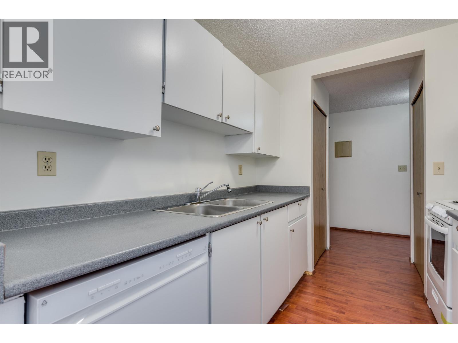 1105 9595 Erickson Drive Property Photo 12