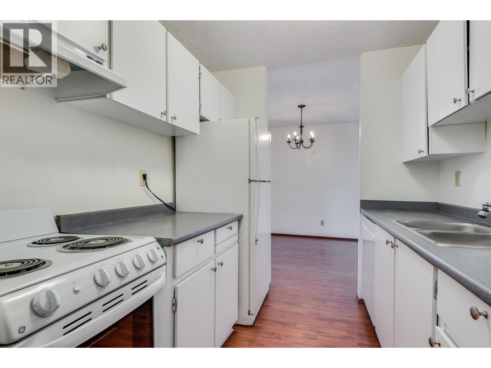1105 9595 Erickson Drive Property Photo 13