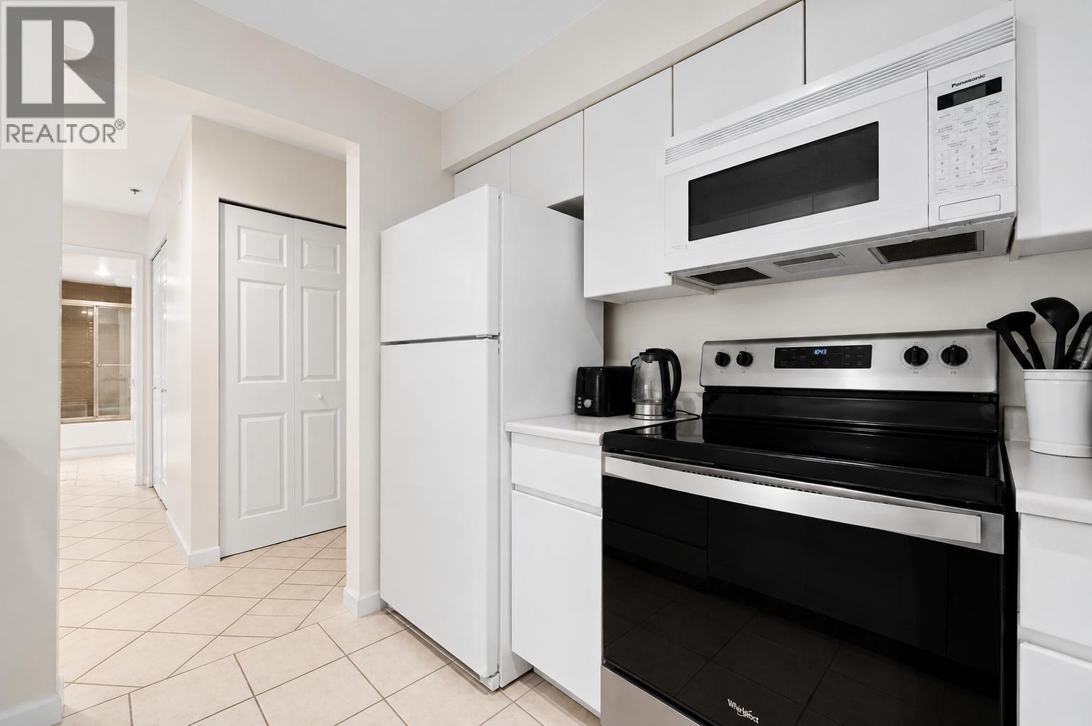 108 3250 W Broadway Property Photo 12