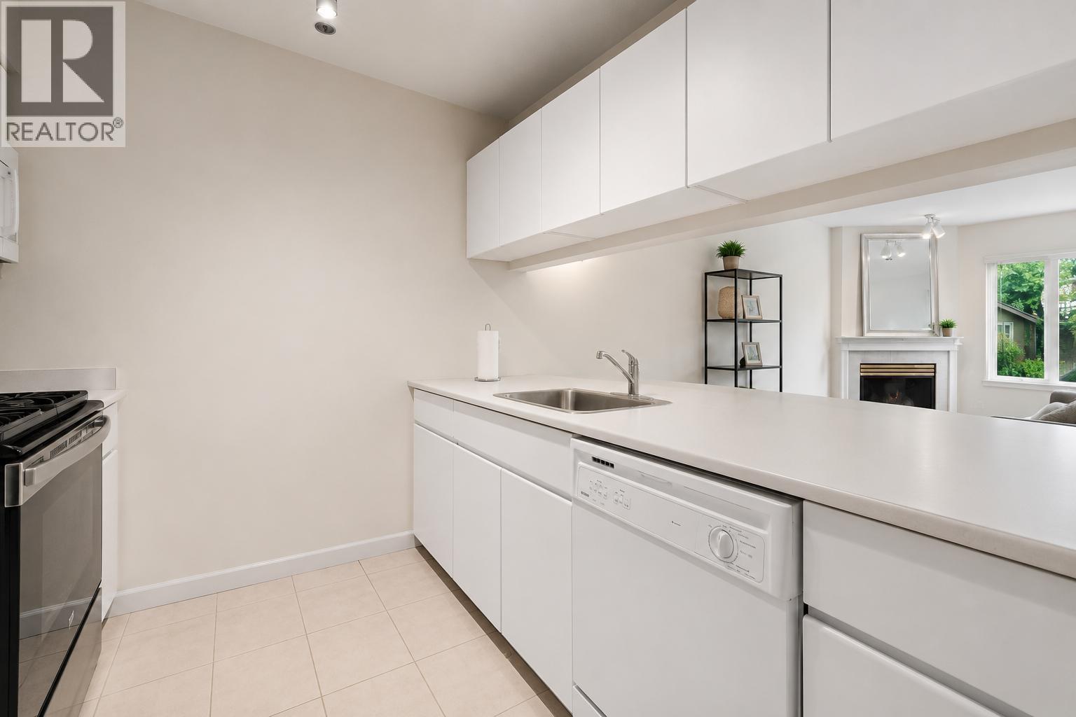 108 3250 W Broadway Property Photo 14