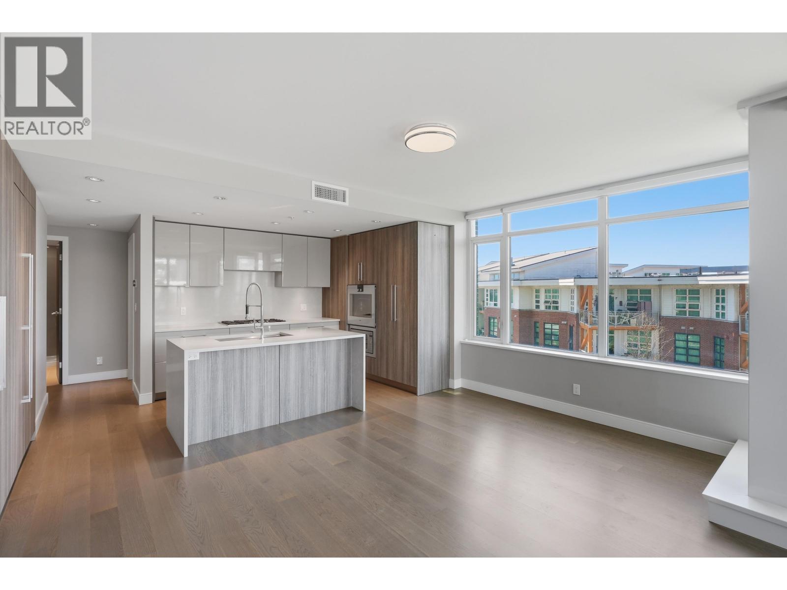 504 210 Salter Street Property Photo 4