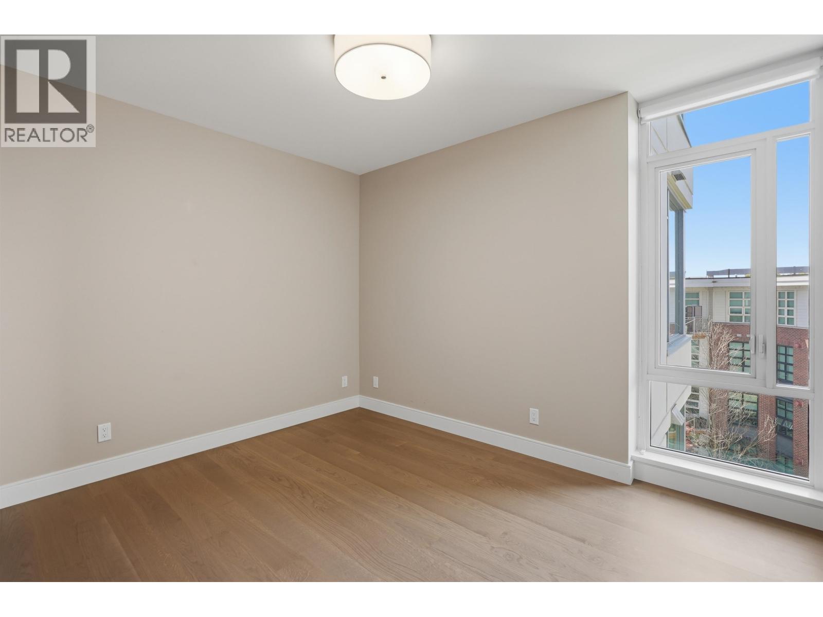 504 210 Salter Street Property Photo 6