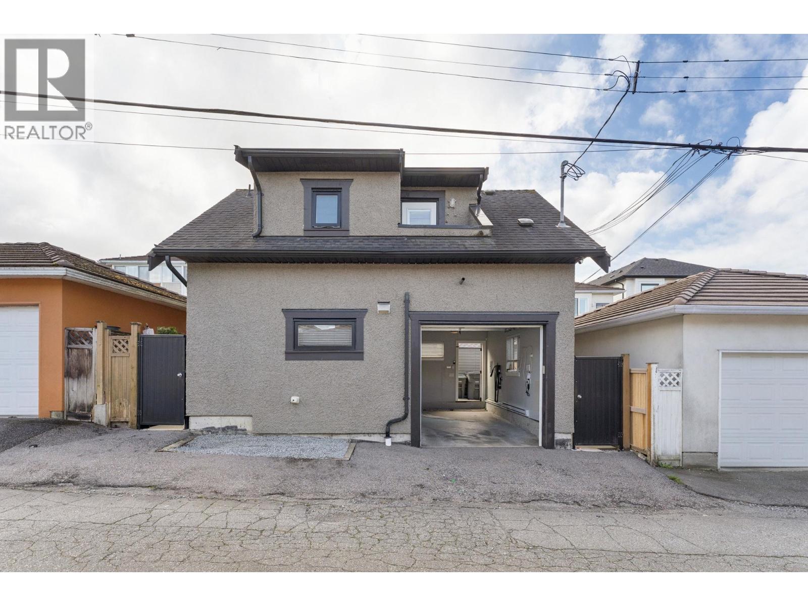 3233 Grant Street Property Photo 40
