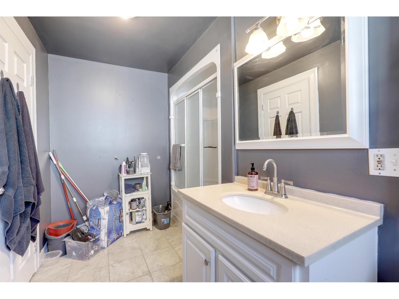 46045 Fifth Avenue Property Photo 31