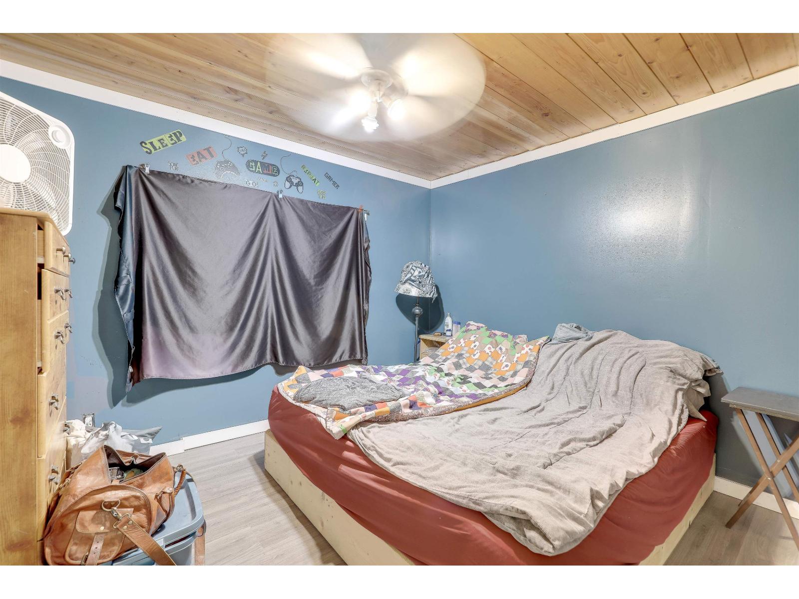 46045 Fifth Avenue Property Photo 33