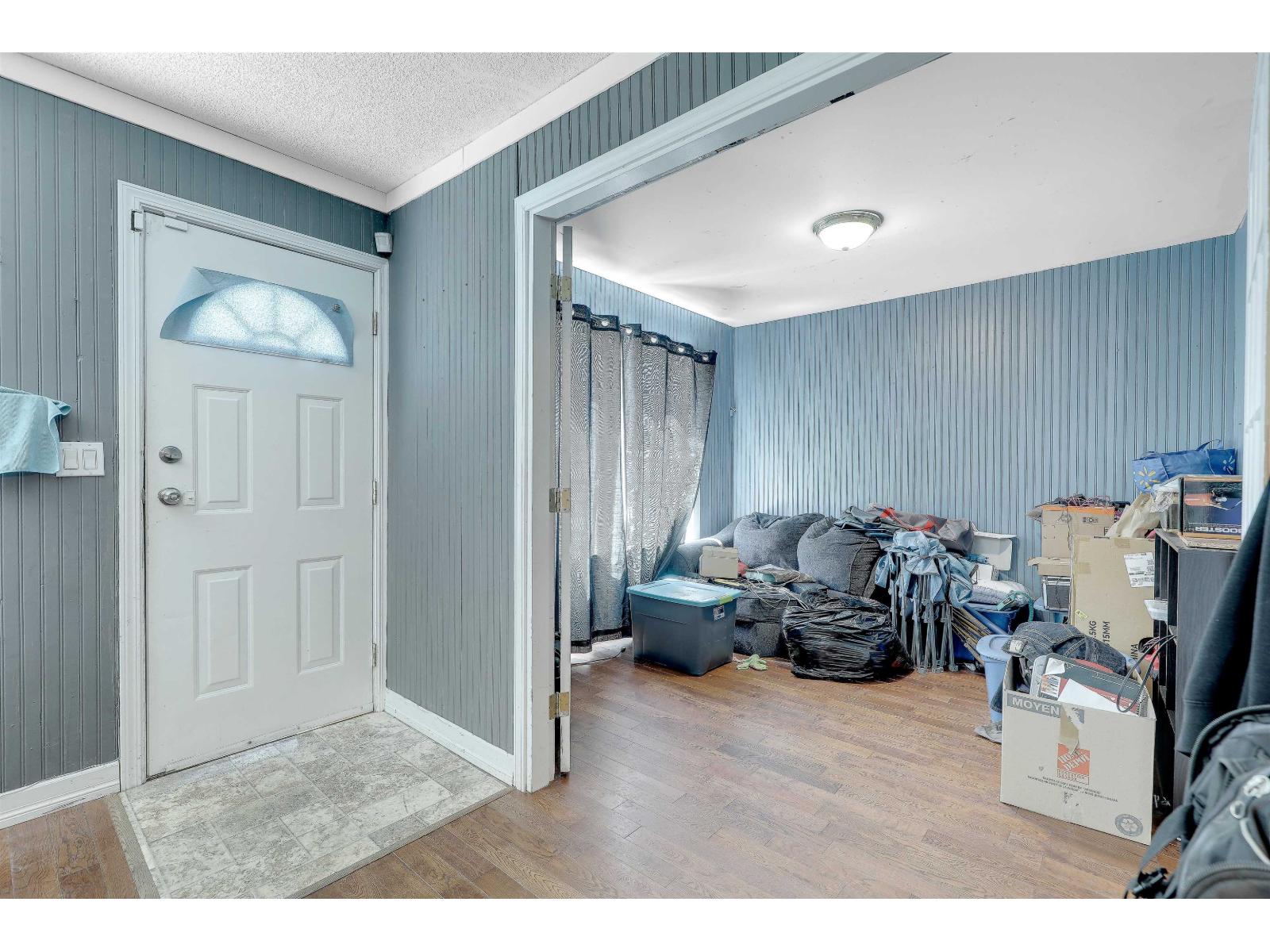 46045 Fifth Avenue Property Photo 34