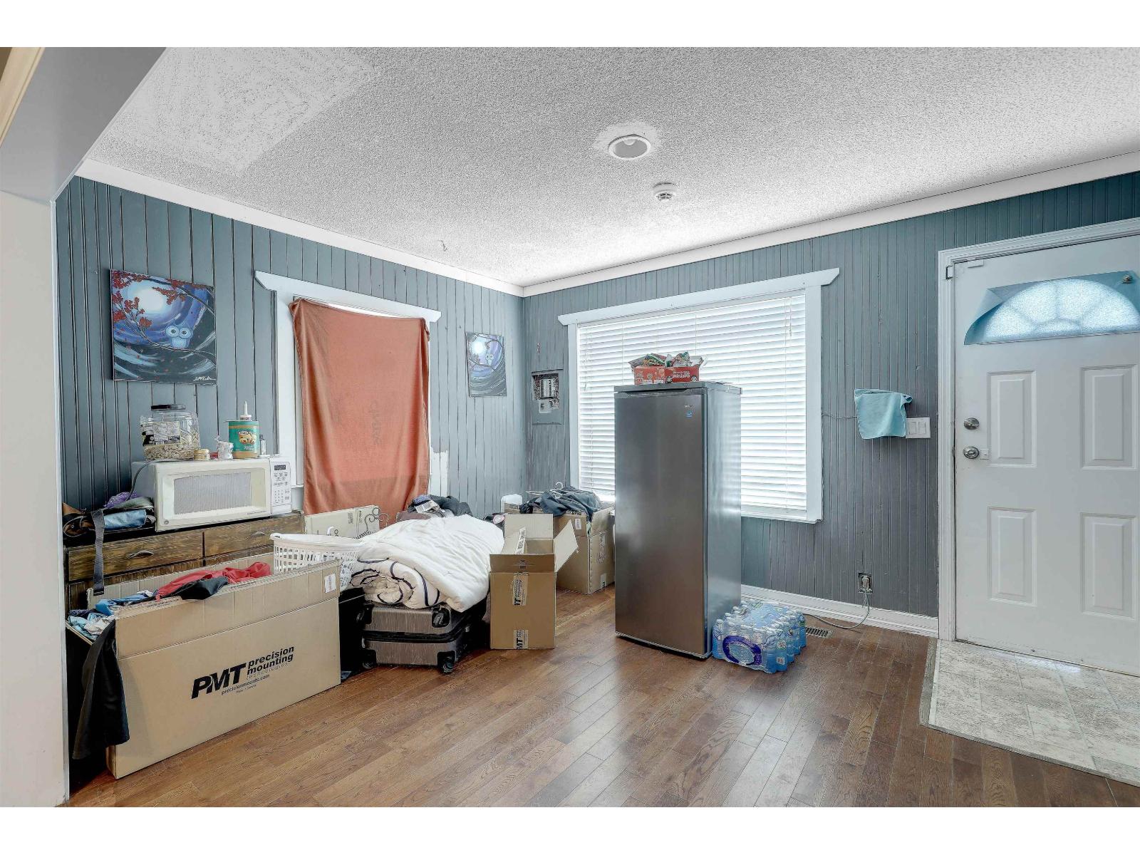 46045 Fifth Avenue Property Photo 40