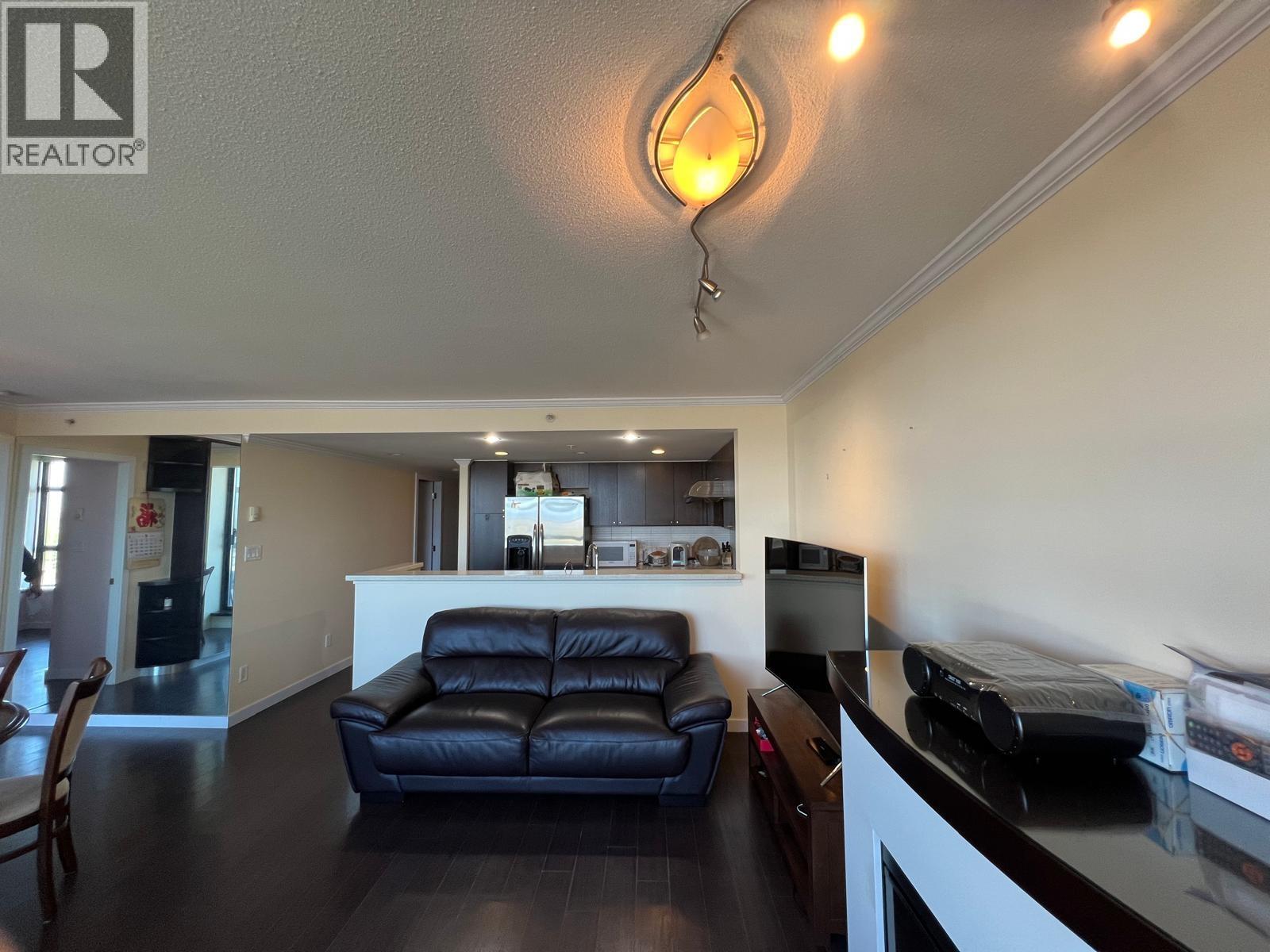 1202 8160 Lansdowne Road Property Photo 4