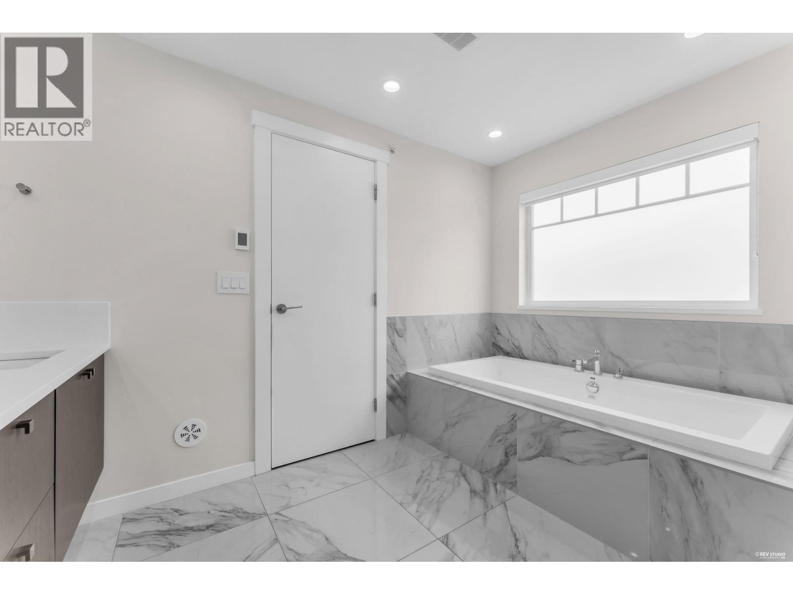 4717 Hemlock Way Property Photo 17