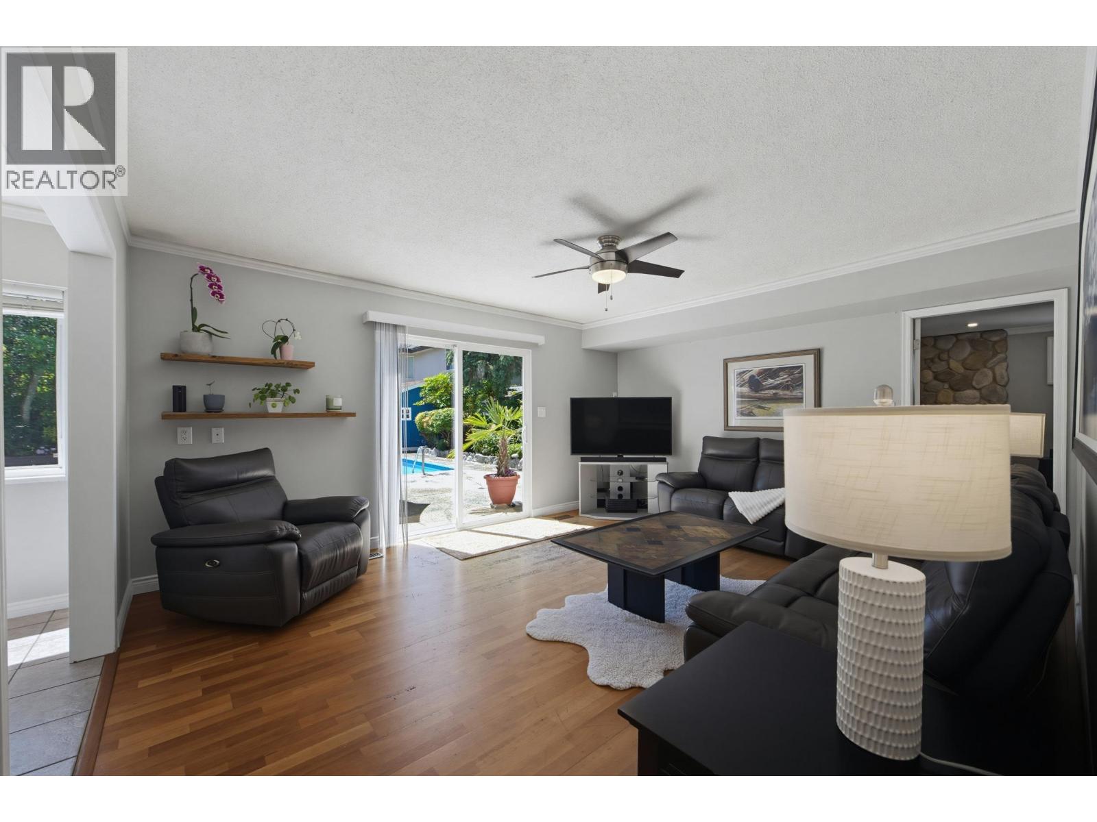 5494 50 Avenue Property Photo 14