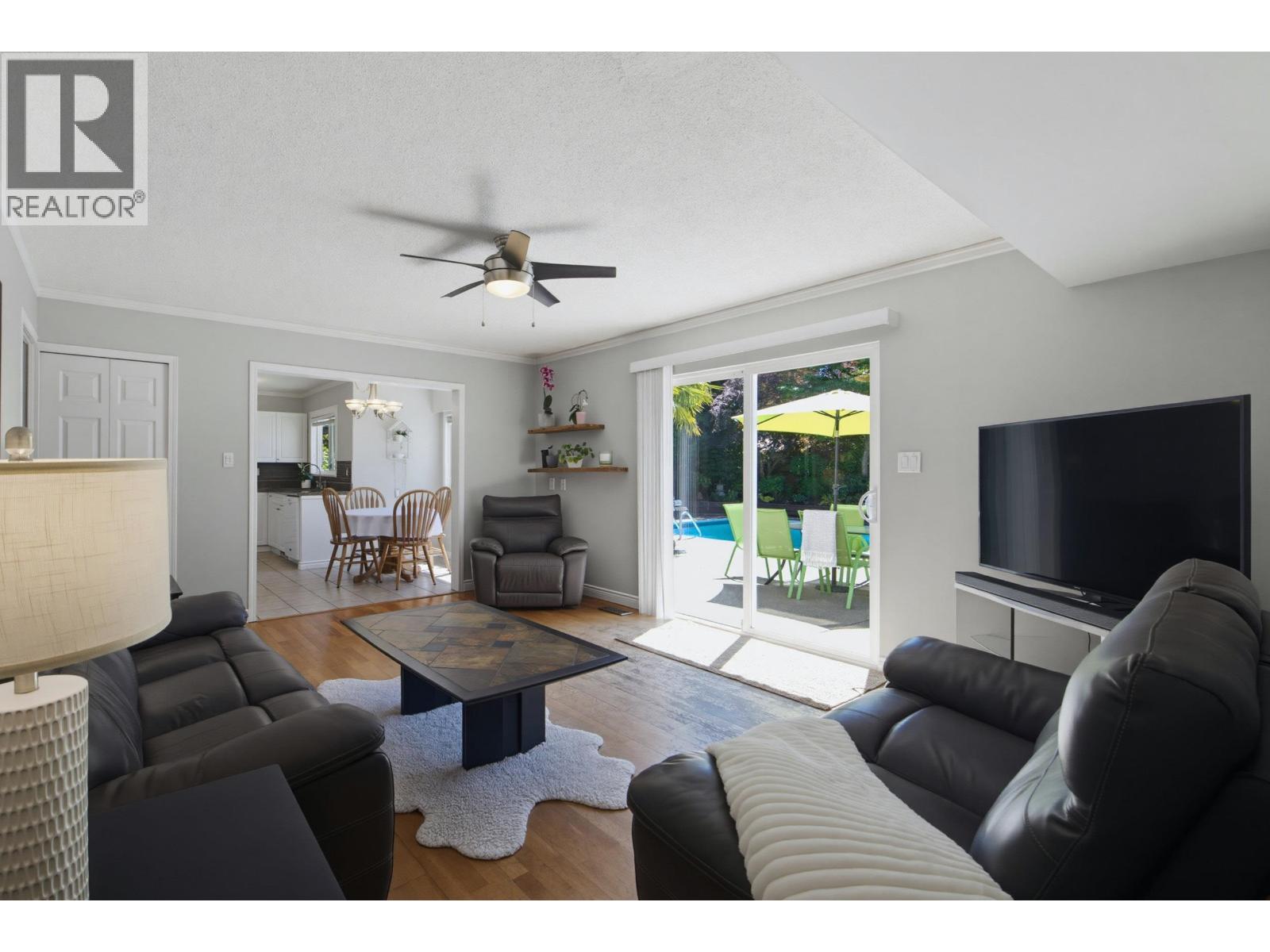 5494 50 Avenue Property Photo 15