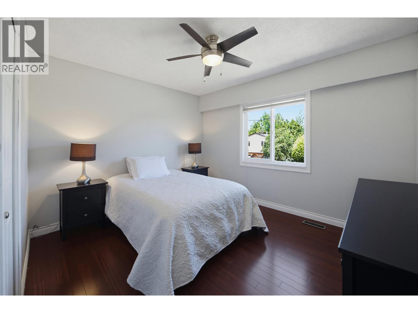 5494 50 Avenue Property Photo 22