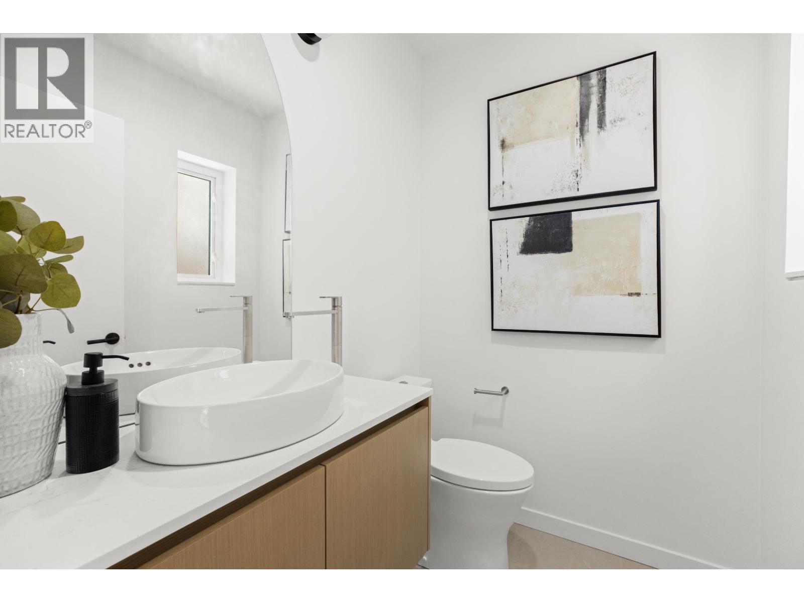 4813 Laurel Street Property Photo 10
