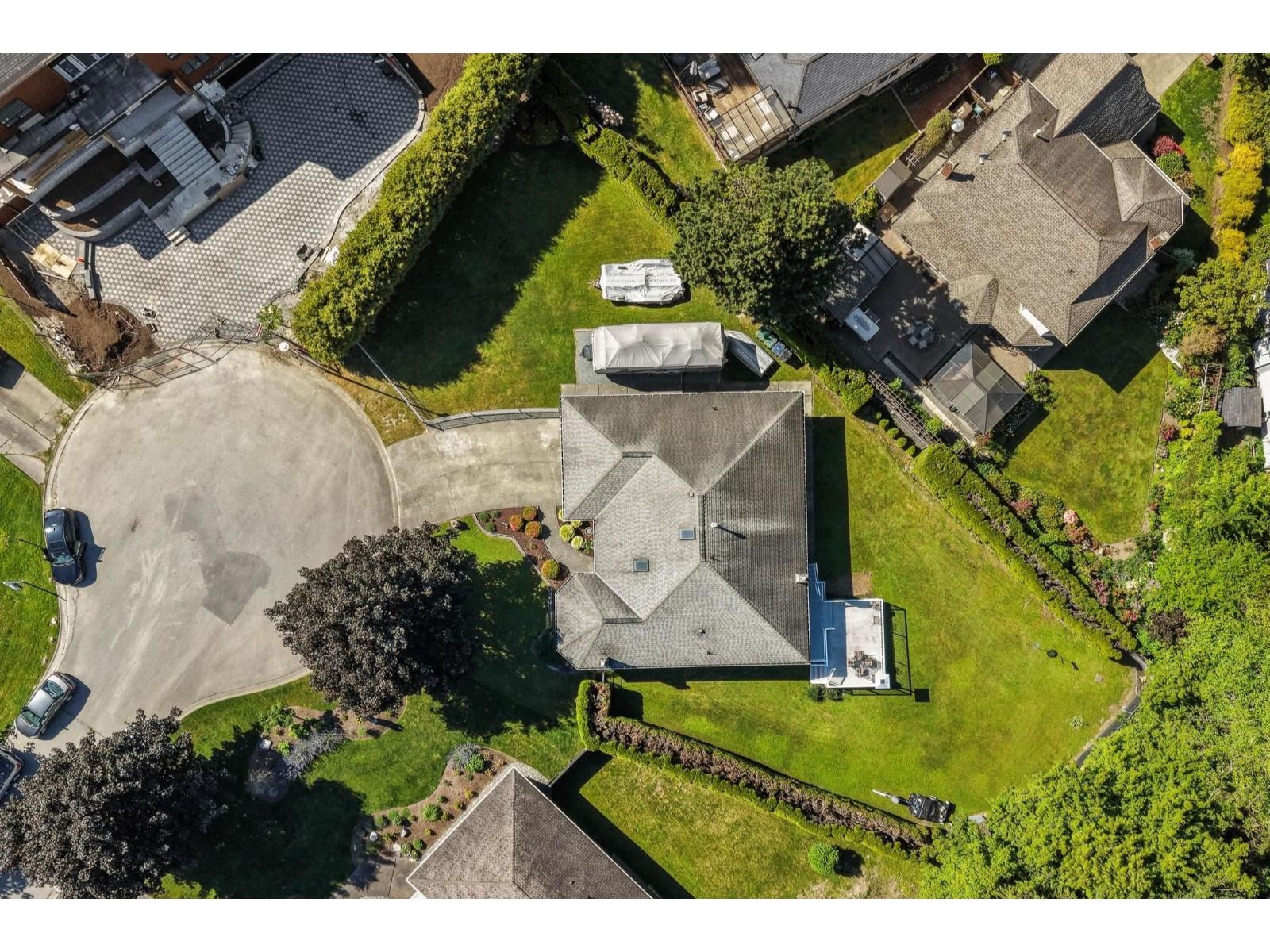 5742 190 Street Property Photo 28