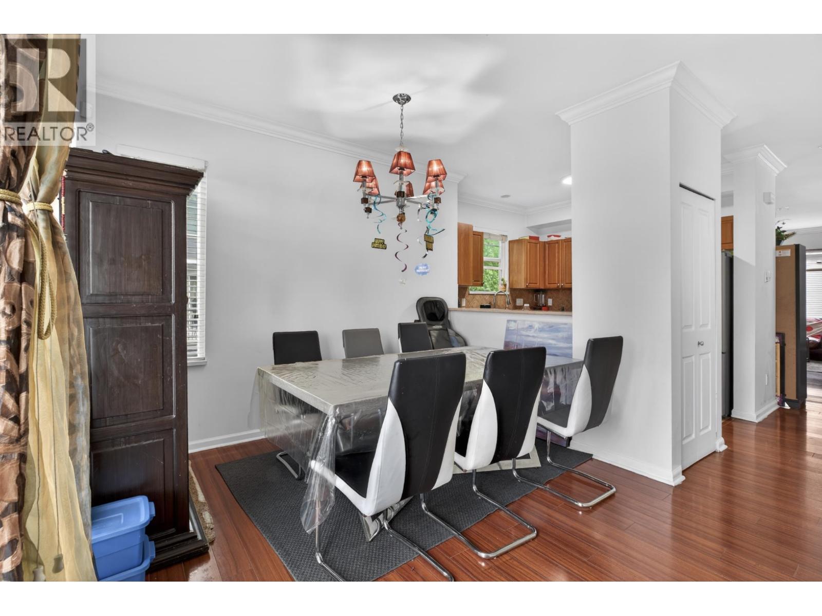 25 1010 Ewen Avenue Property Photo 5