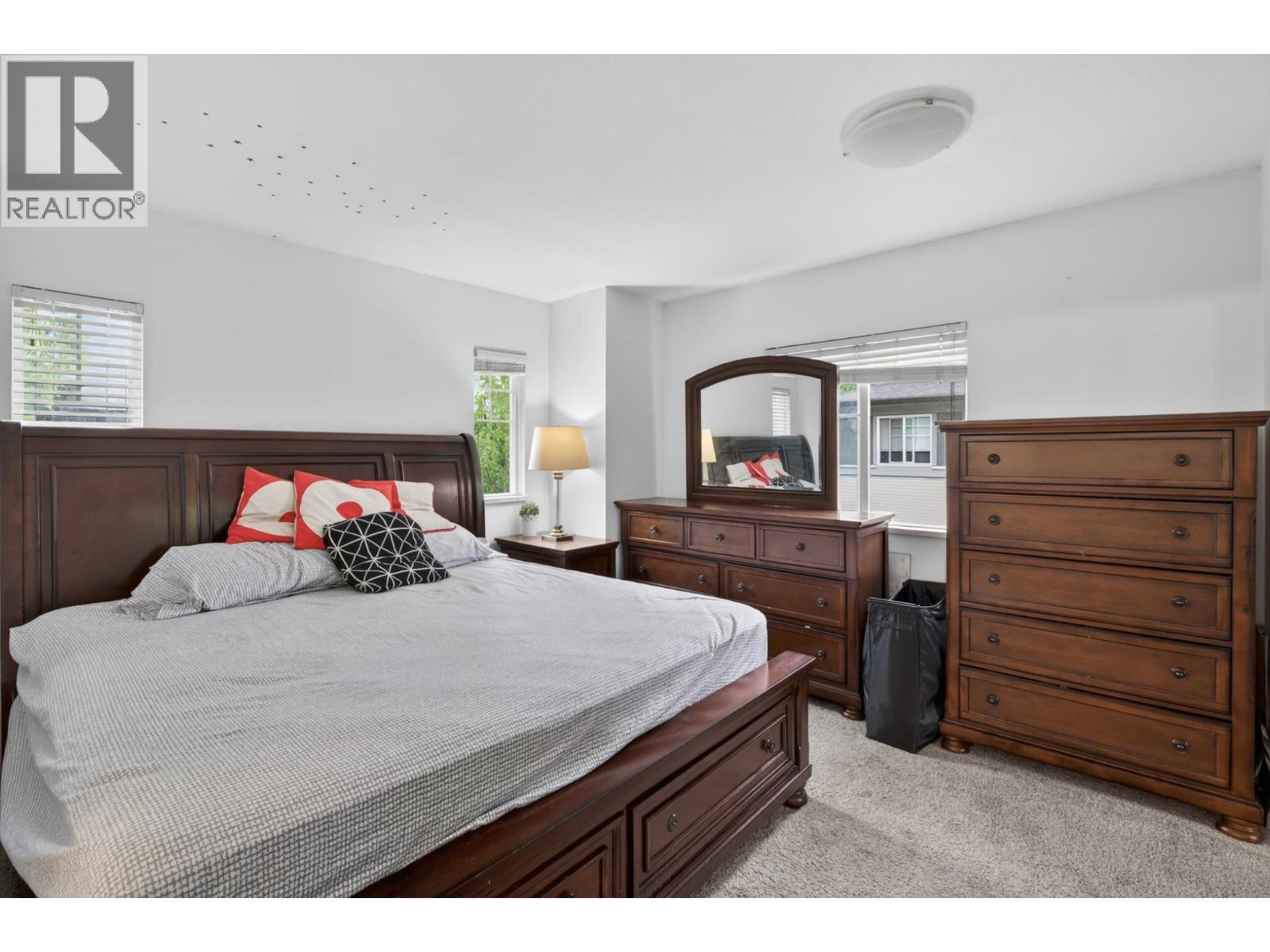 25 1010 Ewen Avenue Property Photo 15