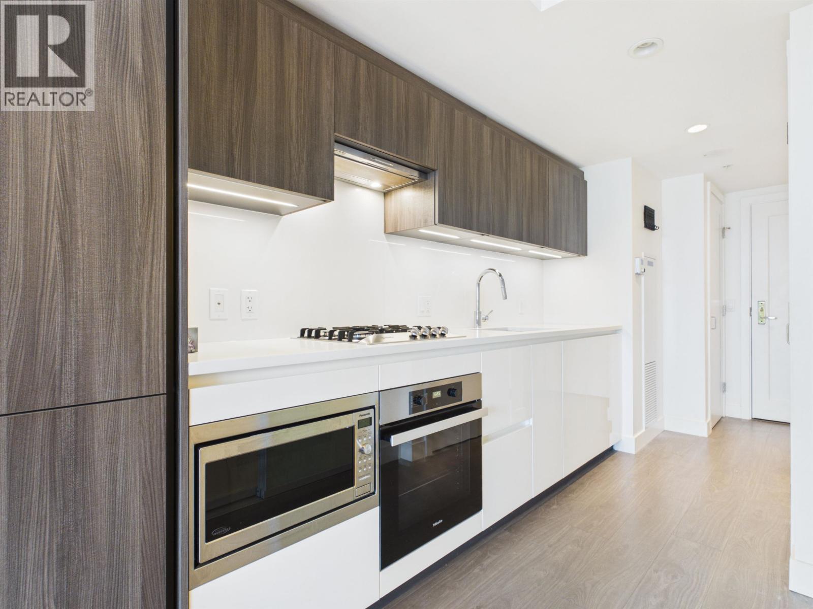 530 8133 Cook Road Property Photo 4