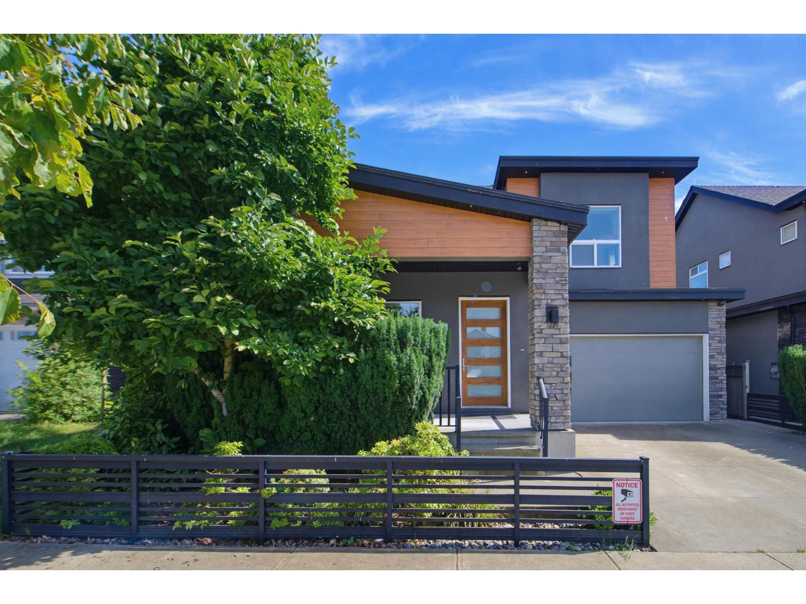 15868 105a Avenue Property Photo 2