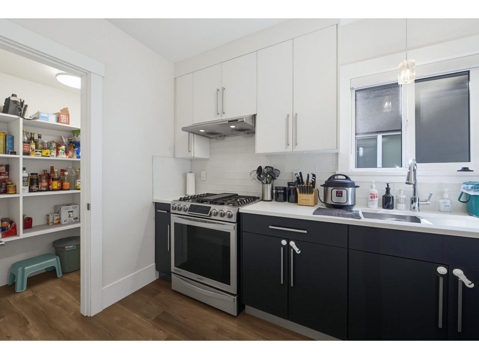 15868 105a Avenue Property Photo 8