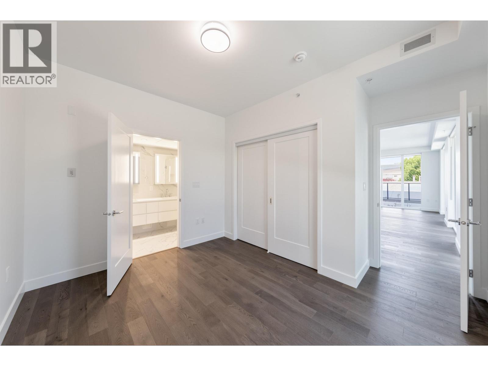 204 2888 Arbutus Street Property Photo 3