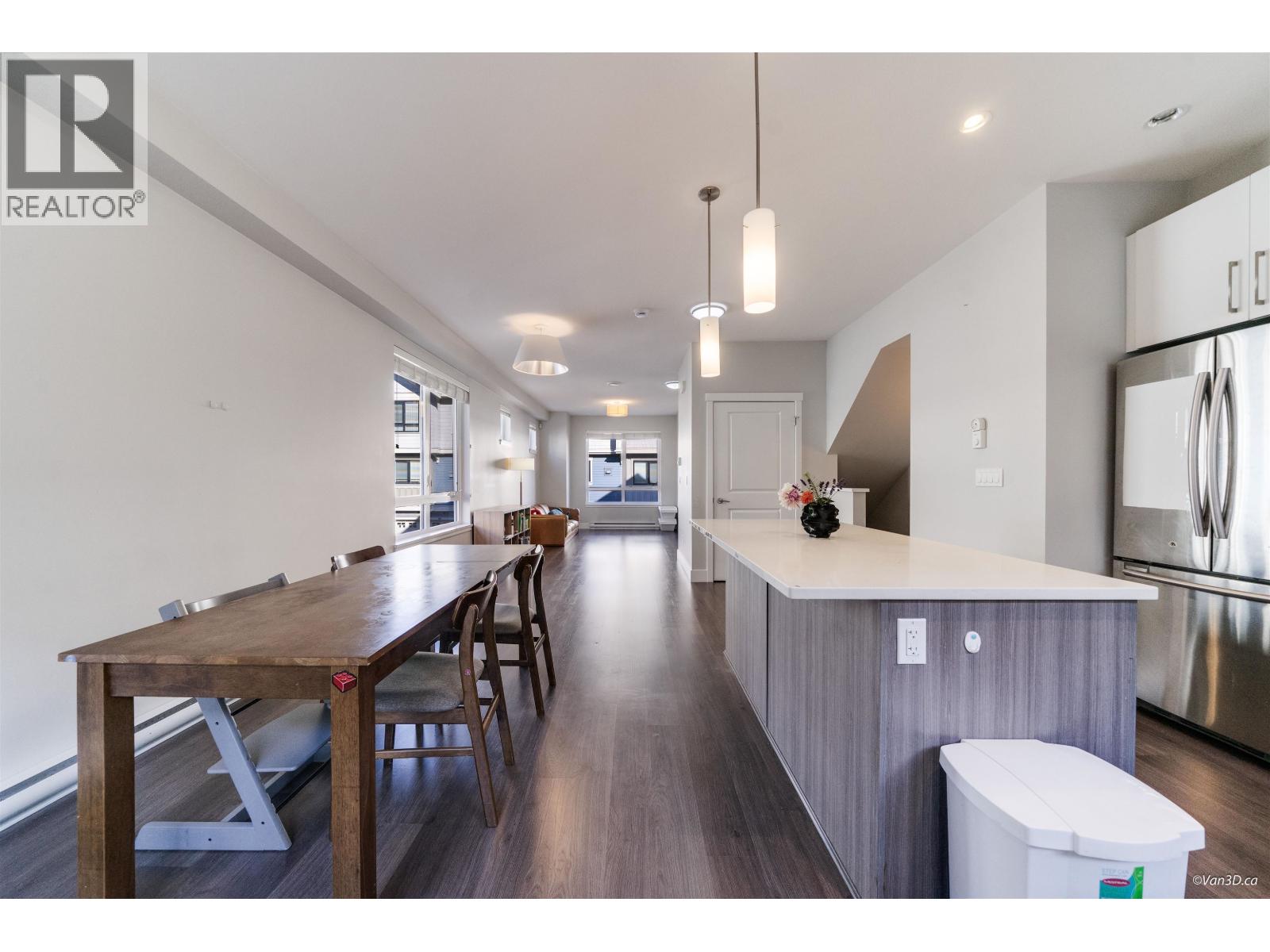 9 6028 Maple Road Property Photo 11