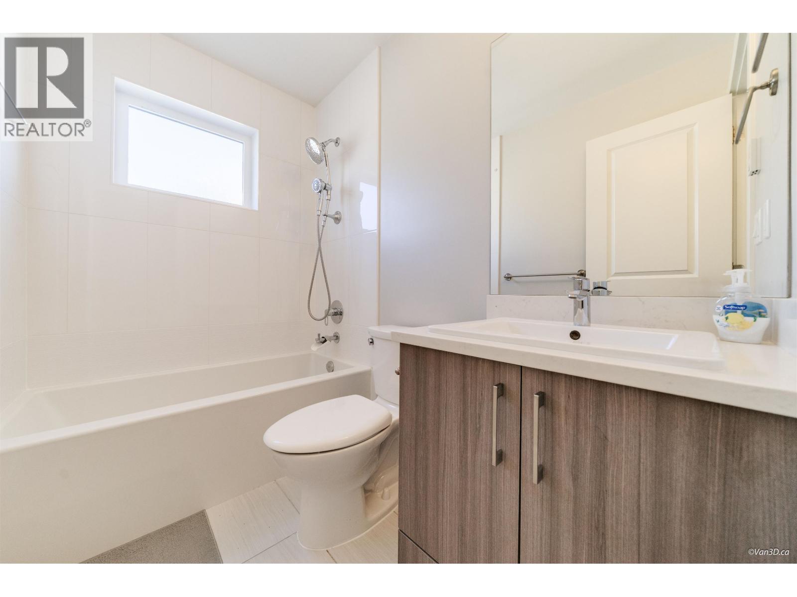 9 6028 Maple Road Property Photo 13