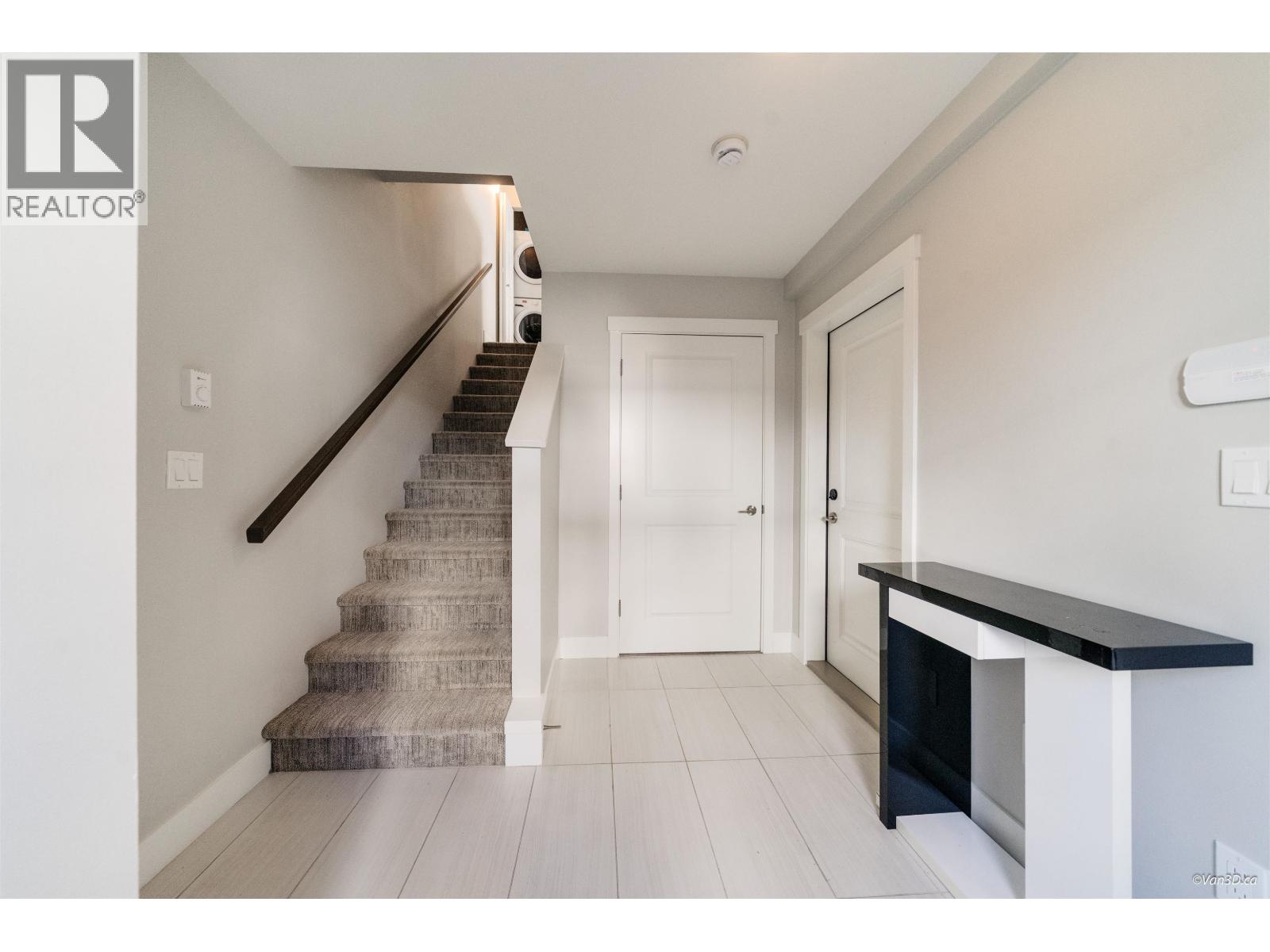 9 6028 Maple Road Property Photo 29
