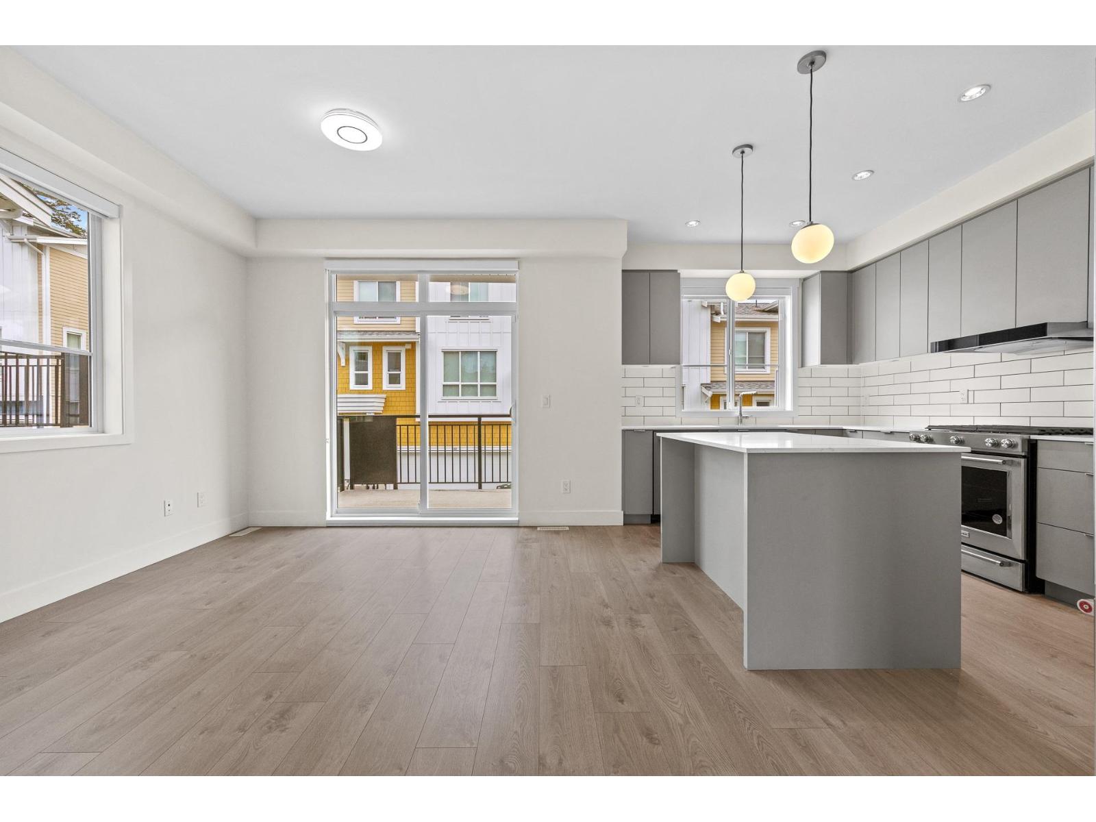 16 16560 17a Avenue Property Photo 14