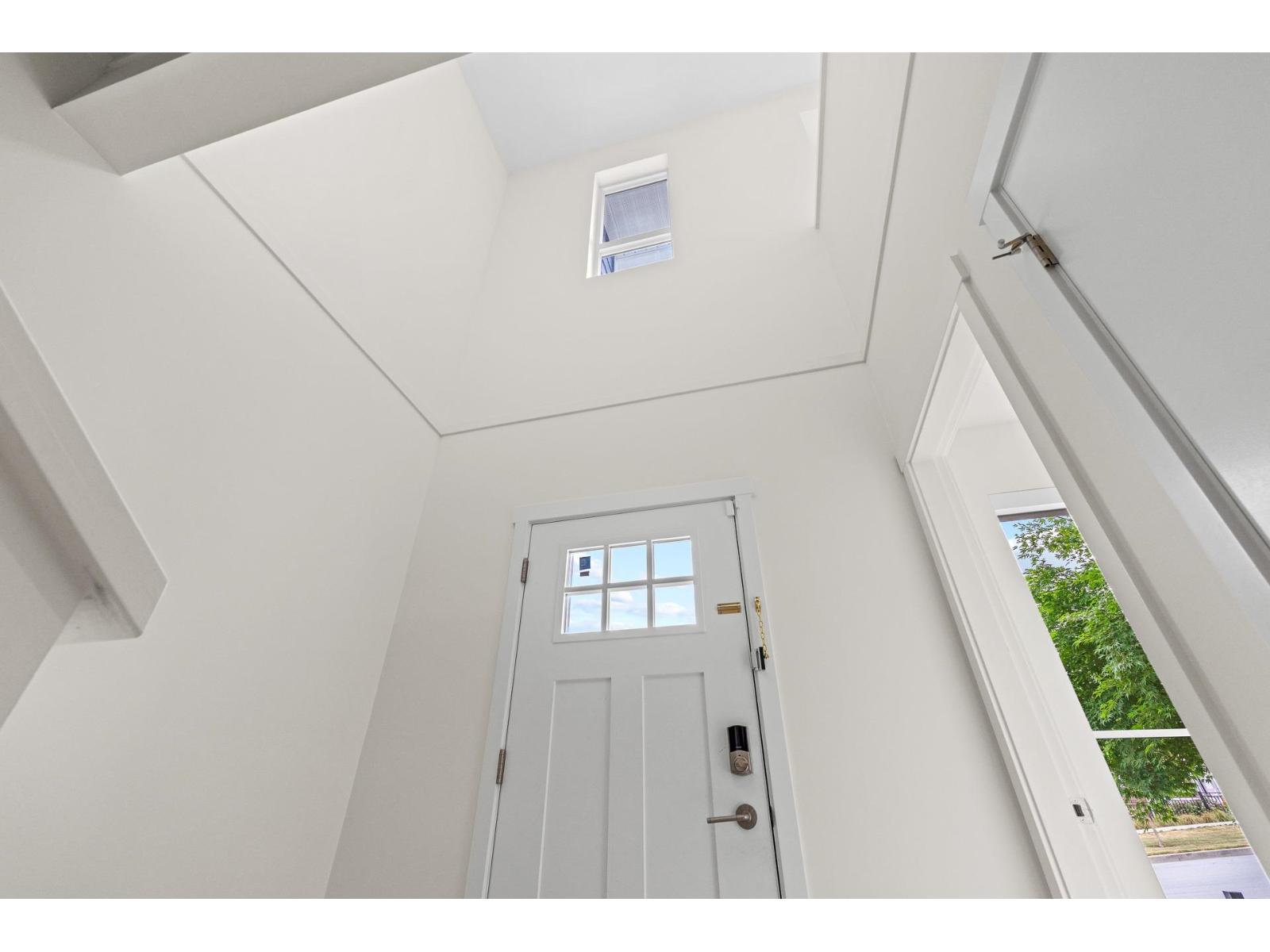 16 16560 17a Avenue Property Photo 21
