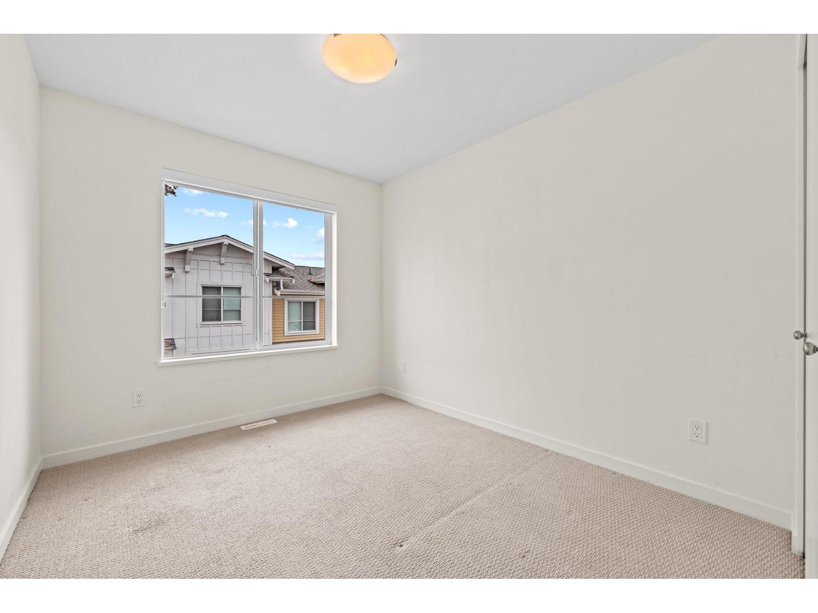 16 16560 17a Avenue Property Photo 25