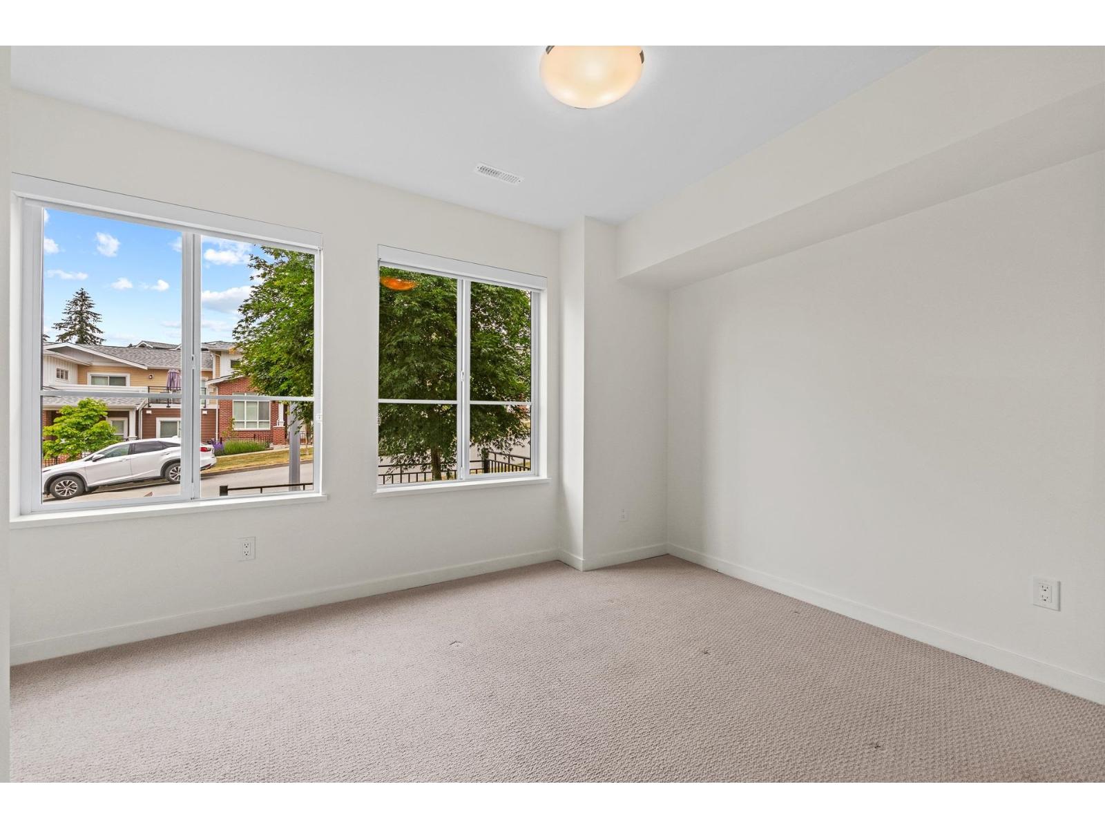 16 16560 17a Avenue Property Photo 28