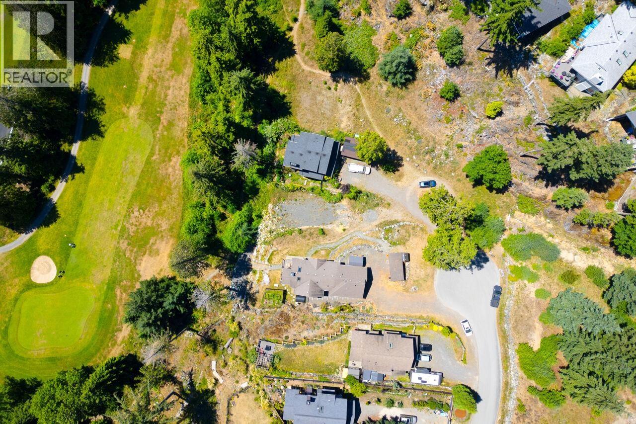 931 Fairway Lane Property Photo 14