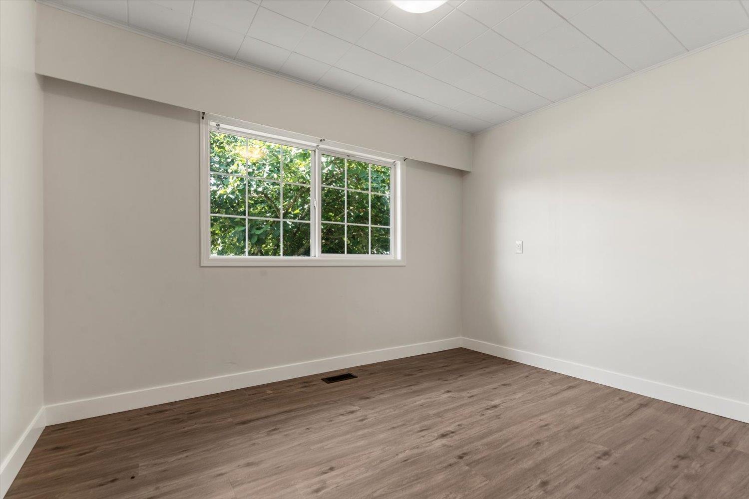 45399 Wellington Avenue Property Photo 27