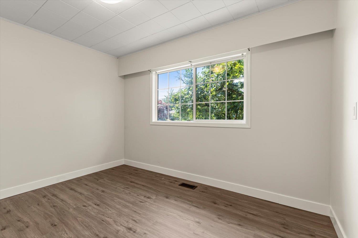 45399 Wellington Avenue Property Photo 29