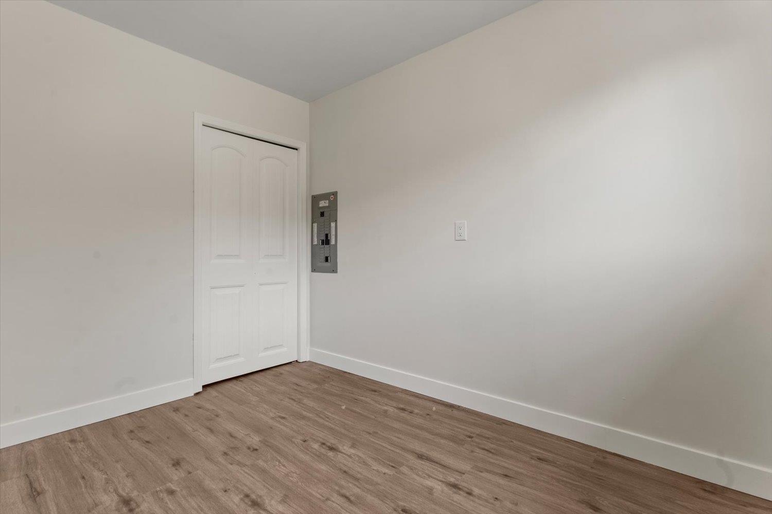 45399 Wellington Avenue Property Photo 32