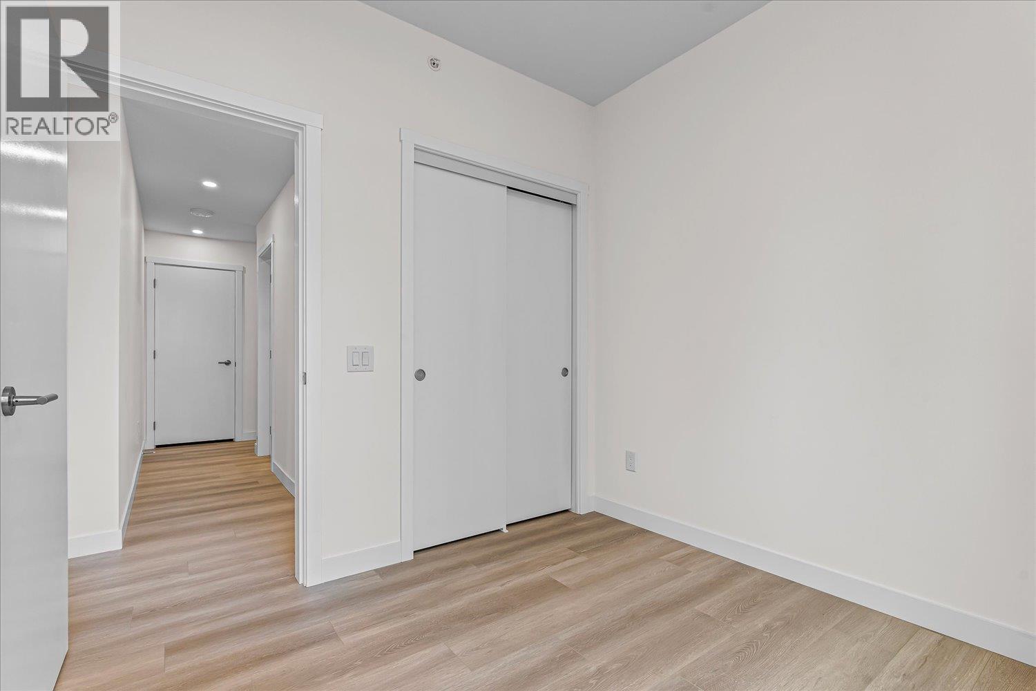2010 626 Claremont Street Property Photo 12