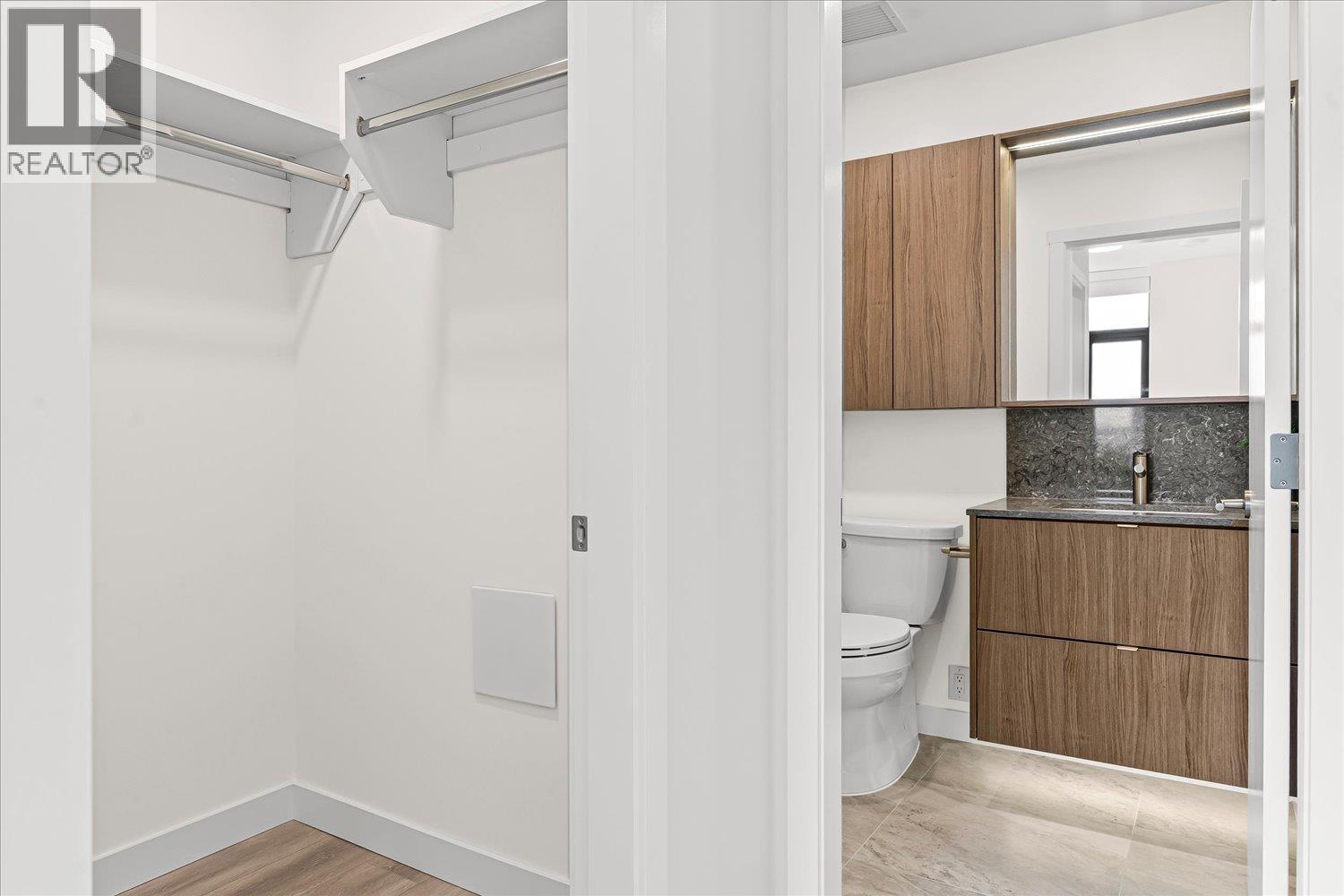 2010 626 Claremont Street Property Photo 15