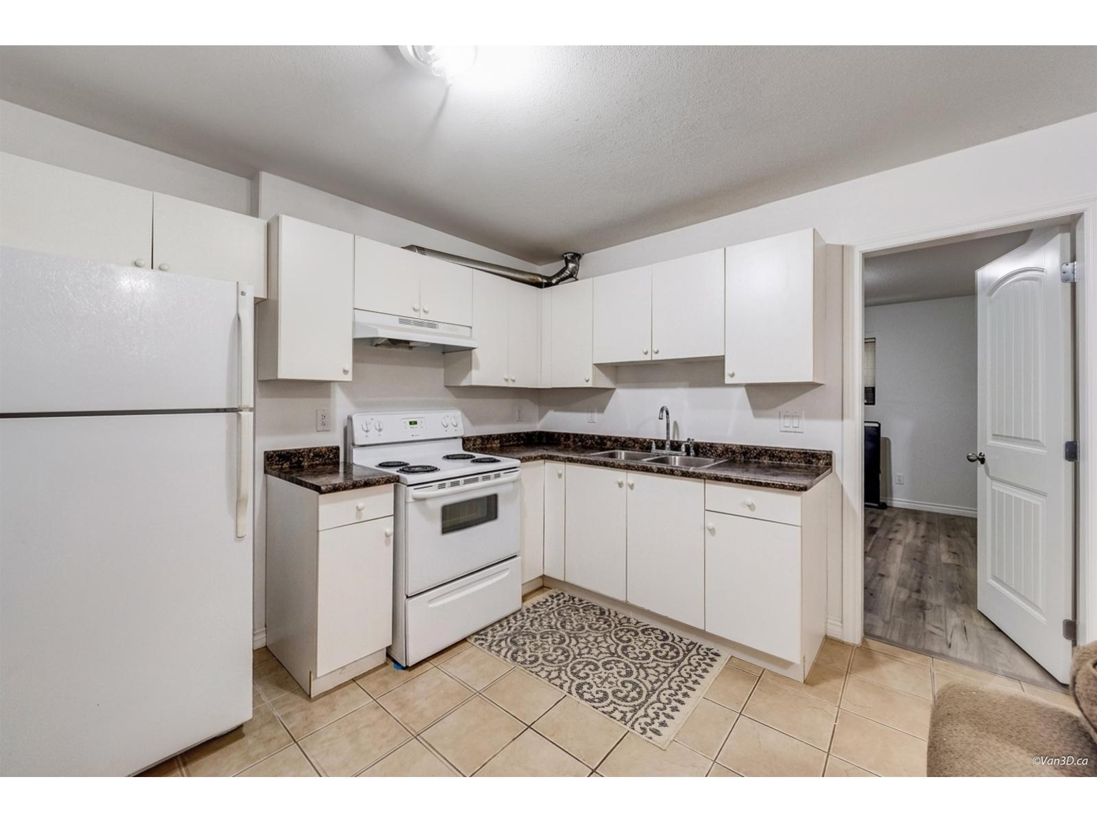 14856 69 Avenue Property Photo 7
