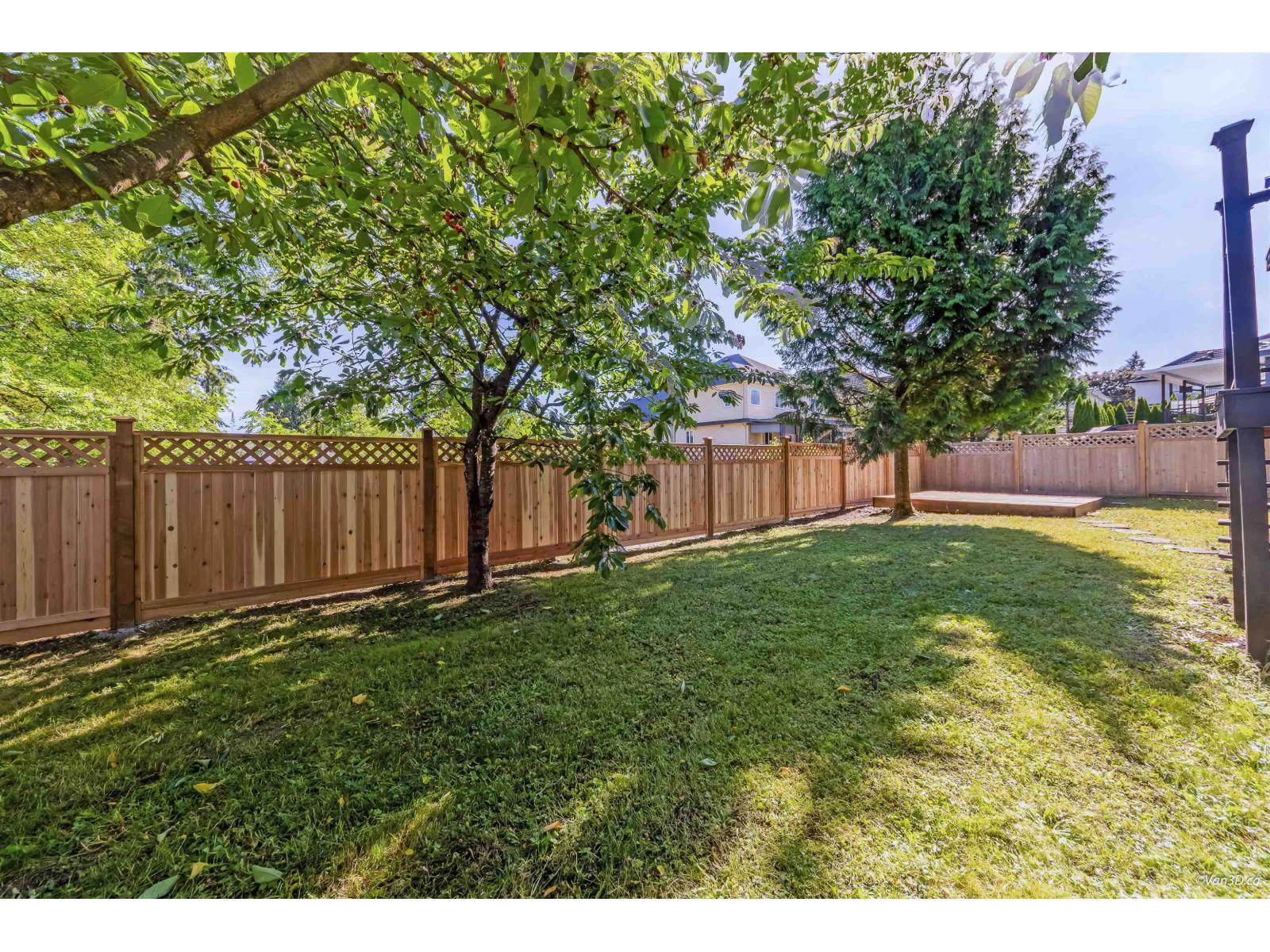 14856 69 Avenue Property Photo 11