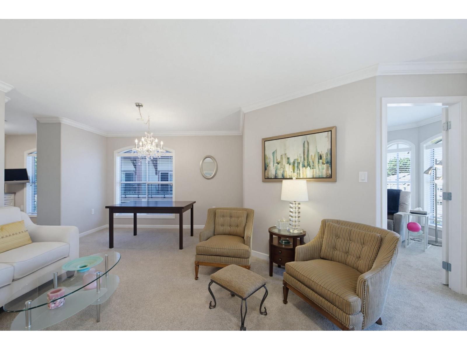 306 15290 18 Avenue Property Photo 11