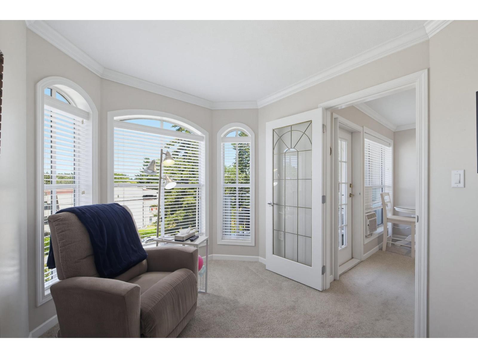 306 15290 18 Avenue Property Photo 18