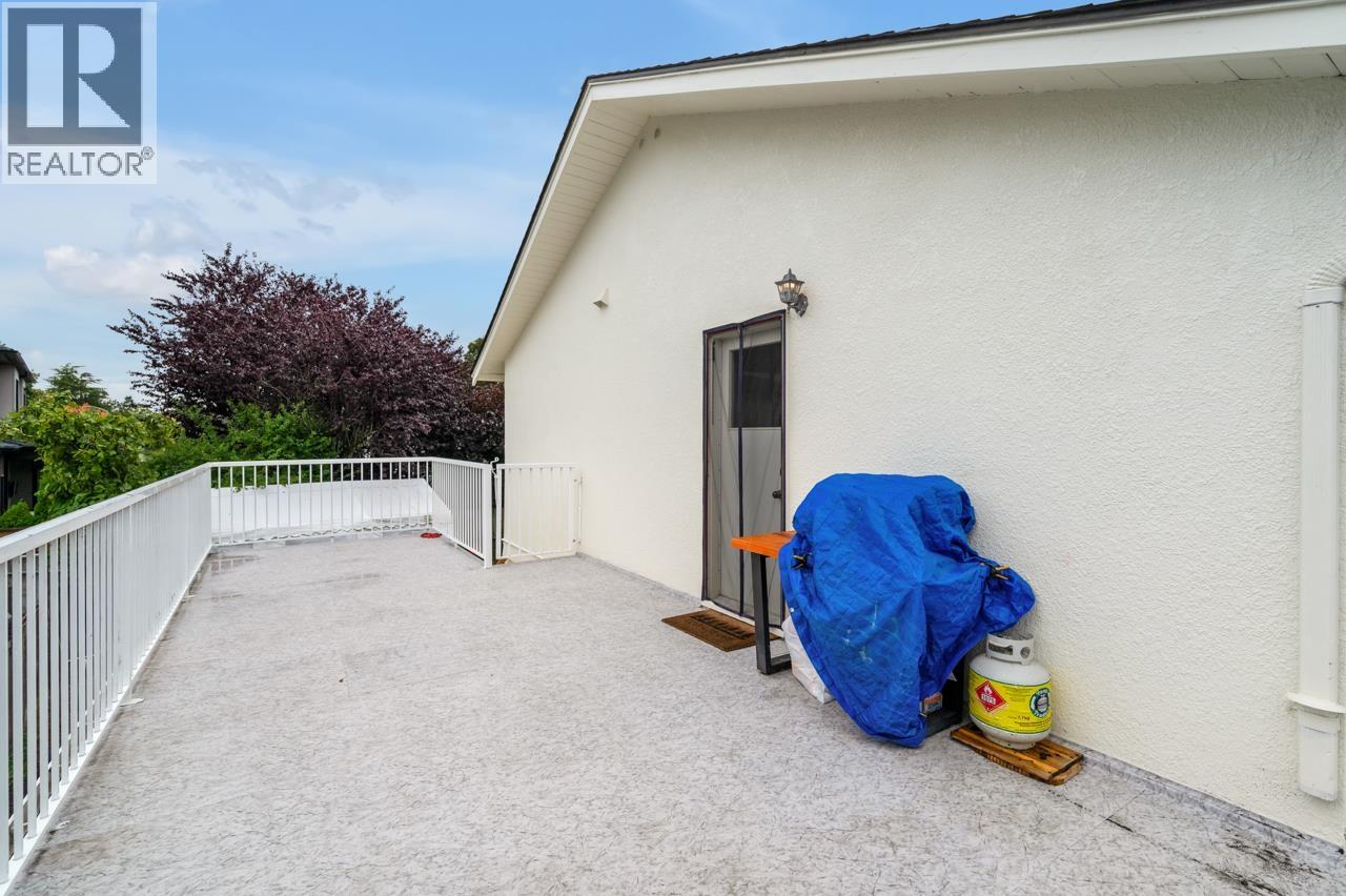 10864 Springmont Gate Property Photo 31