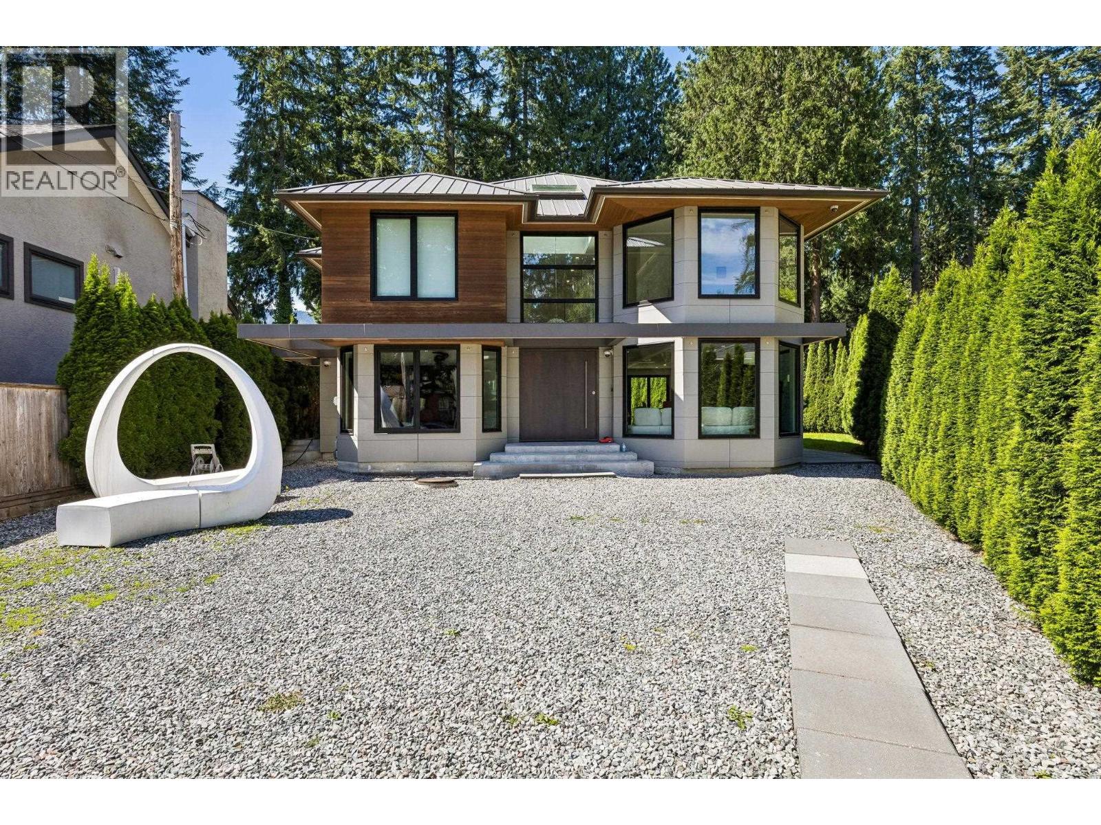 4577 CAPILANO ROAD