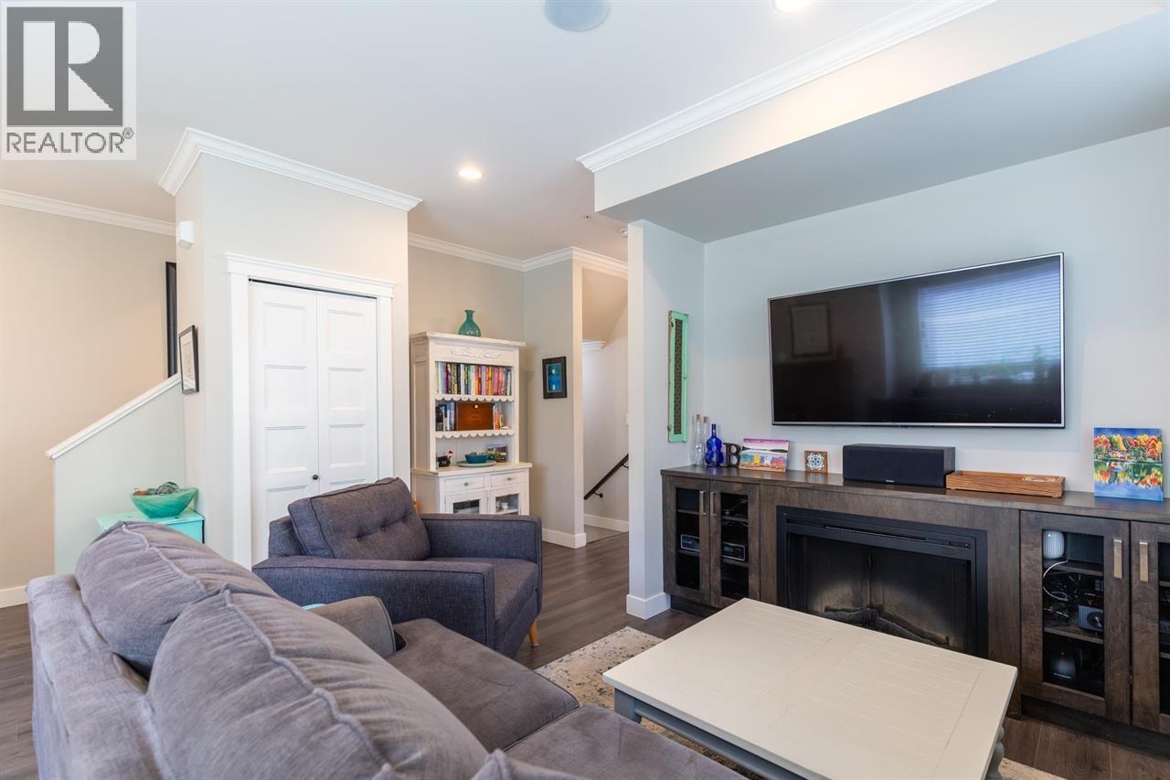 13 10480 248 Street Property Photo 5