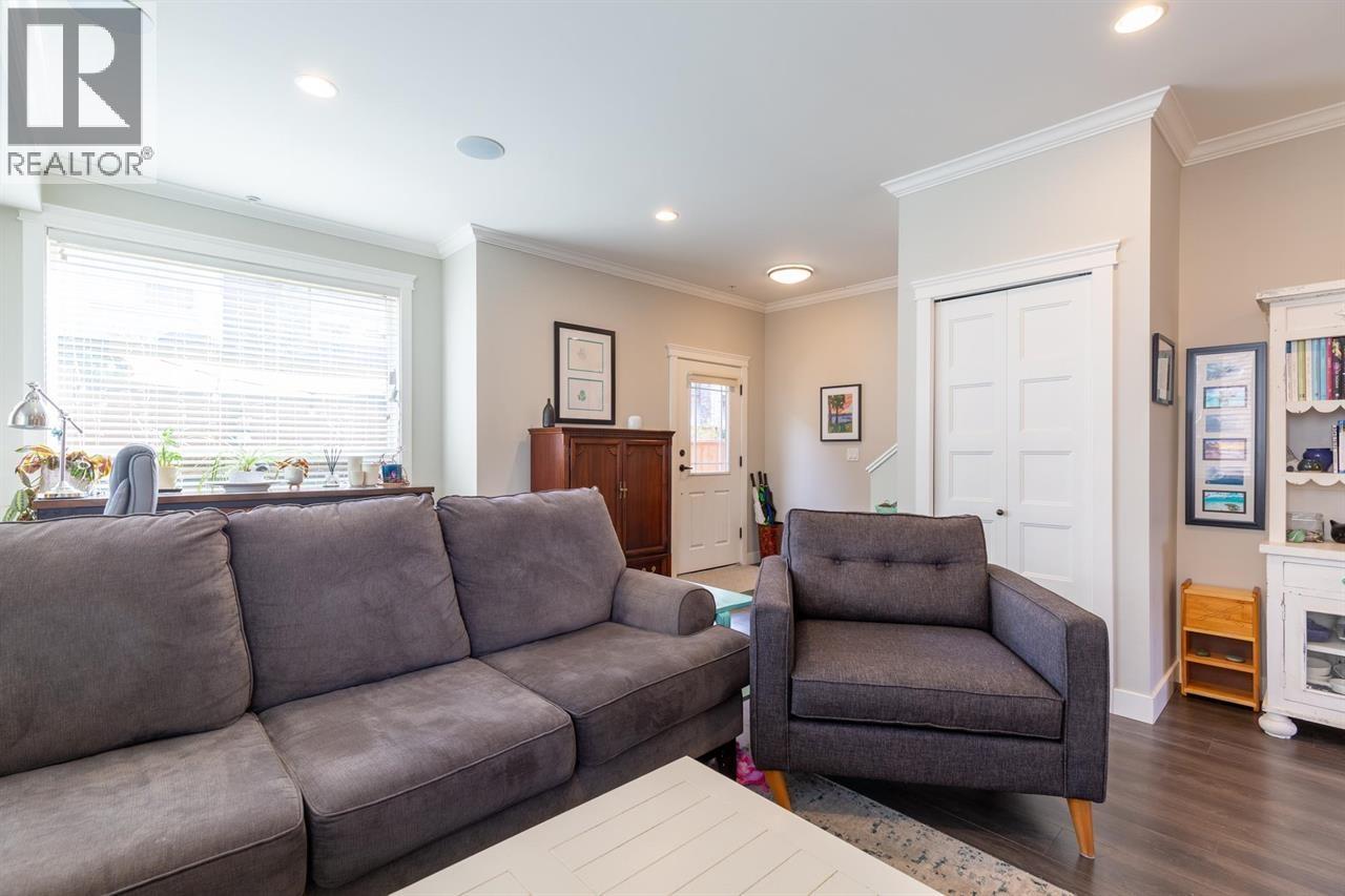 13 10480 248 Street Property Photo 6