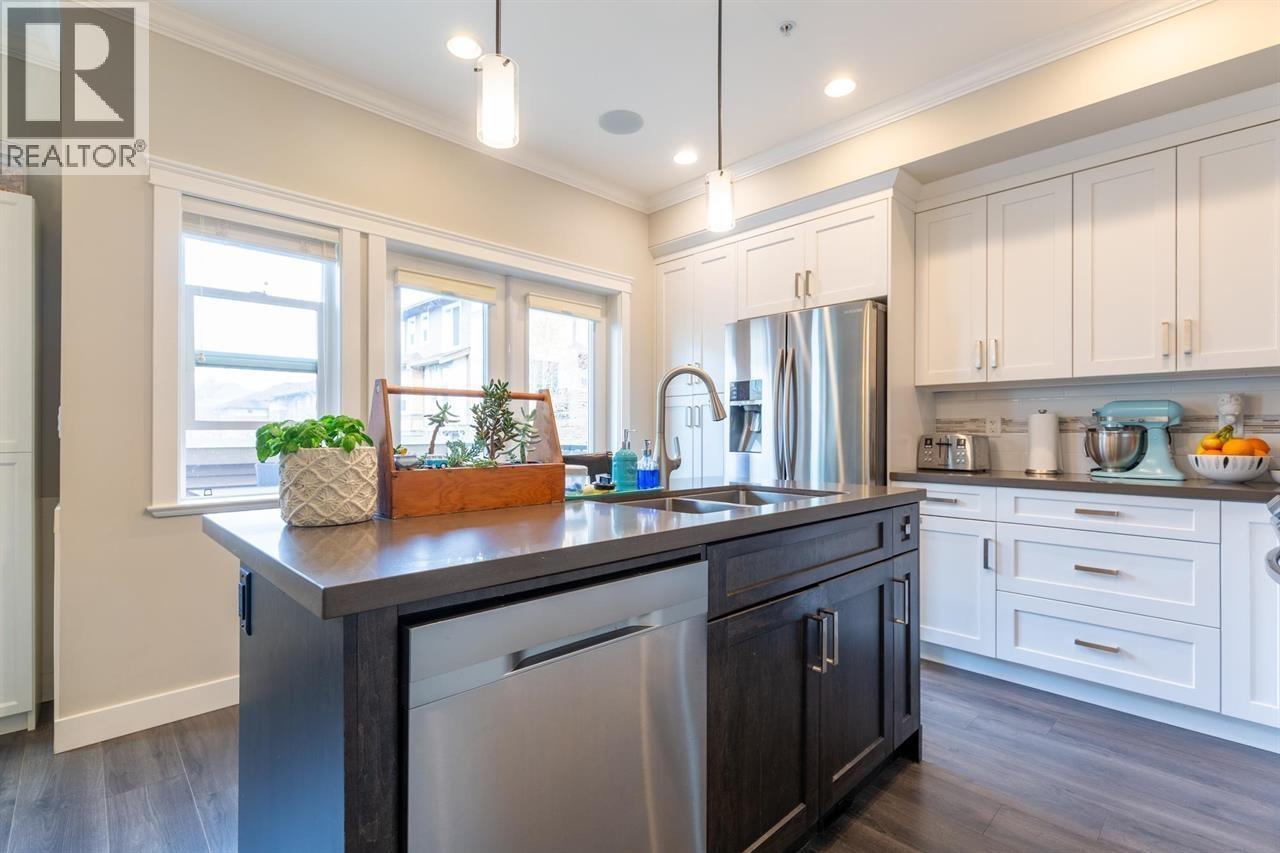13 10480 248 Street Property Photo 15