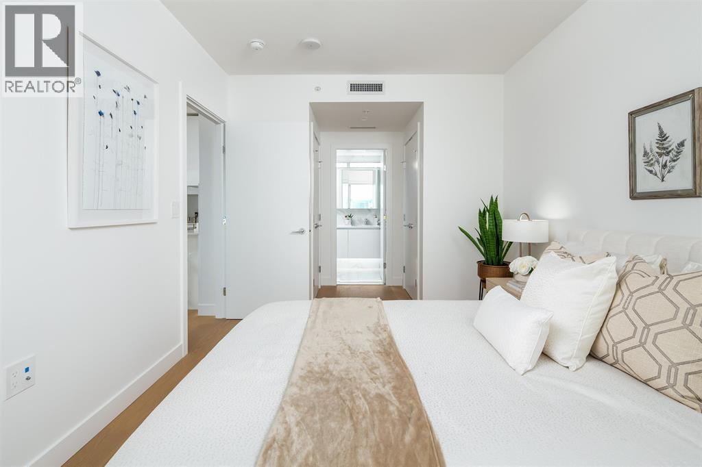 605 5788 Gilbert Road Property Photo 10
