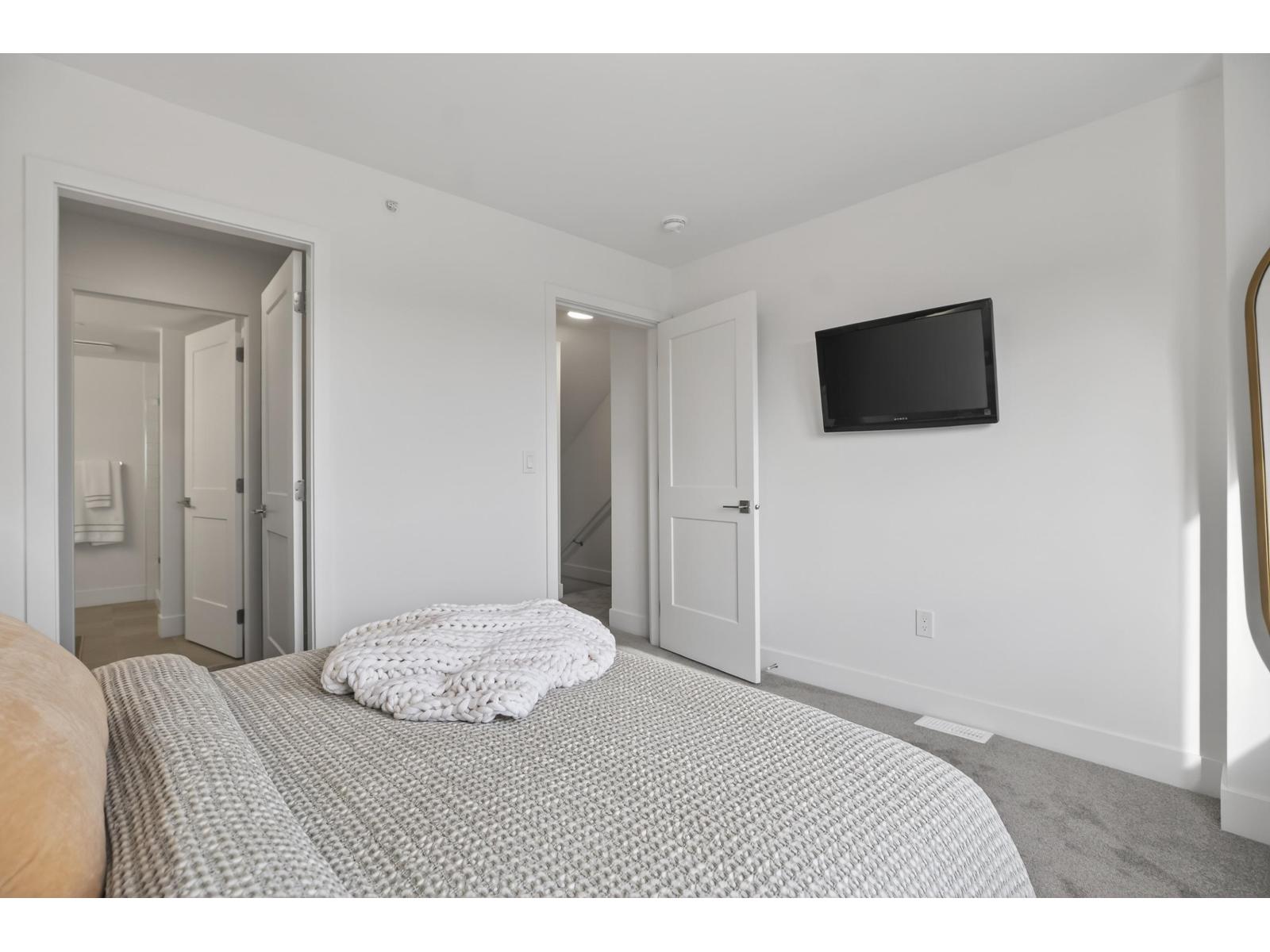 82 7381 Preston Boulevard Property Photo 11