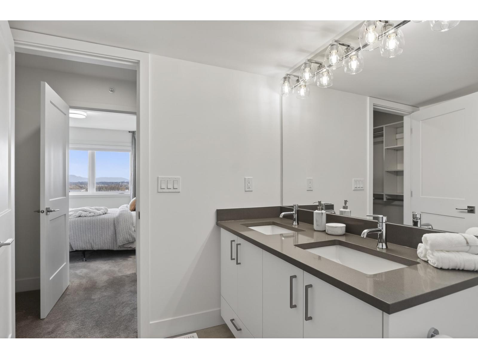 82 7381 Preston Boulevard Property Photo 14