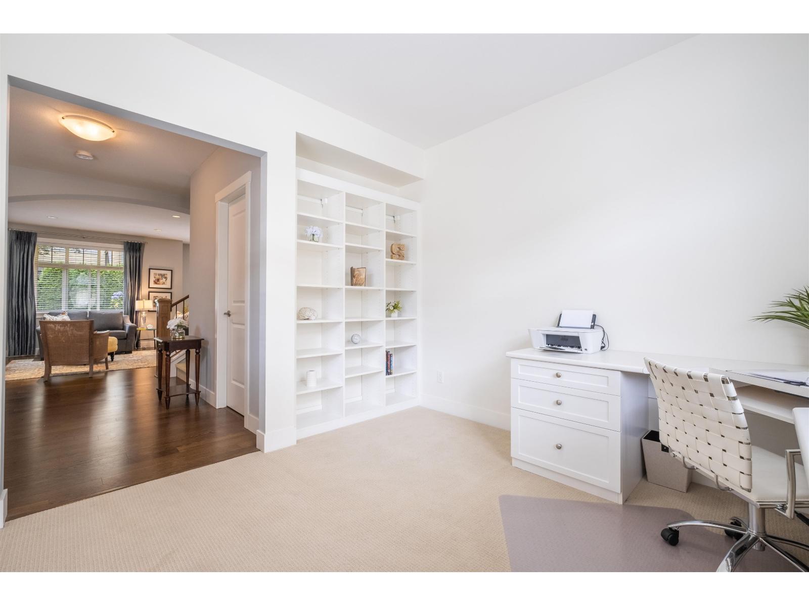 23 15885 26 Avenue Property Photo 10